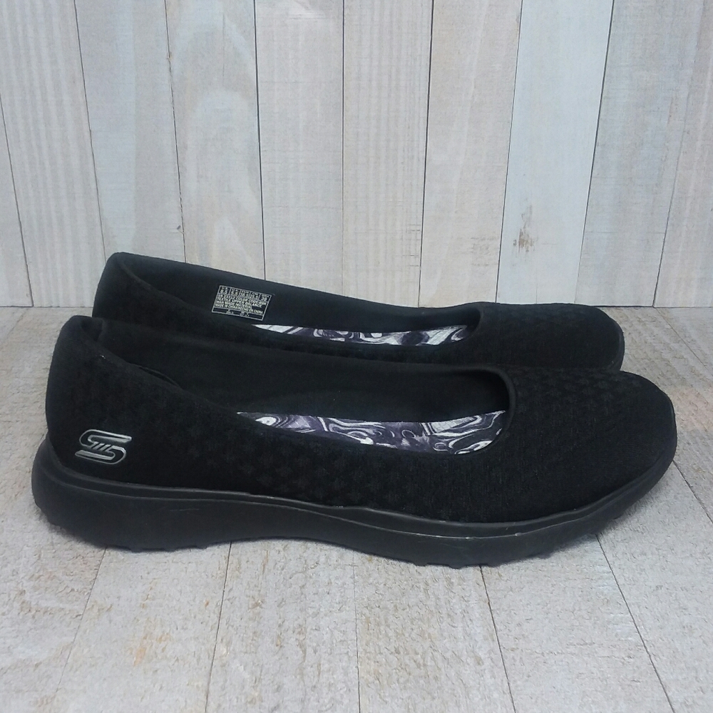 Skechers Microburst One Up Memory Foam Shoes